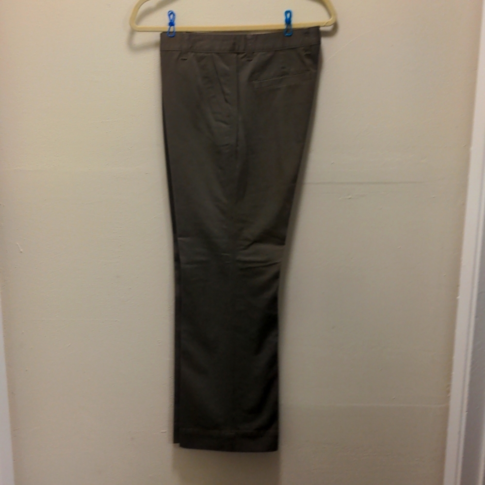🍀 3/$9 NWT Women Straight Leg Slacks - Picture 6 of 13